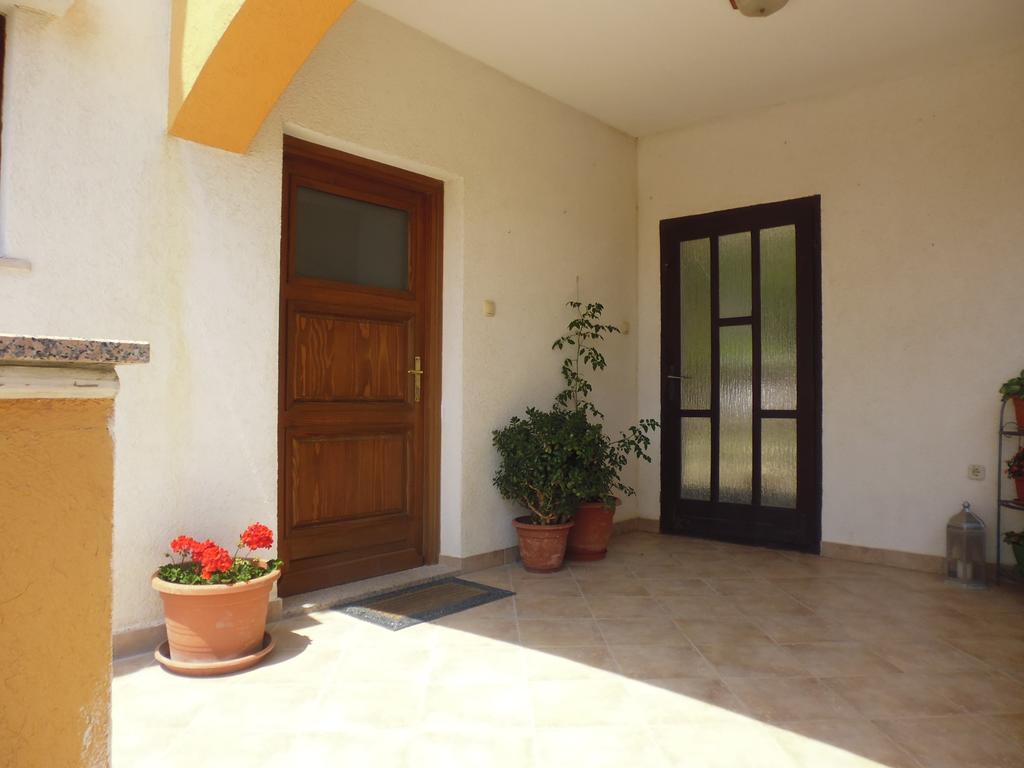 Apartments Jadranka Povile Novi Vinodolski Kamer foto
