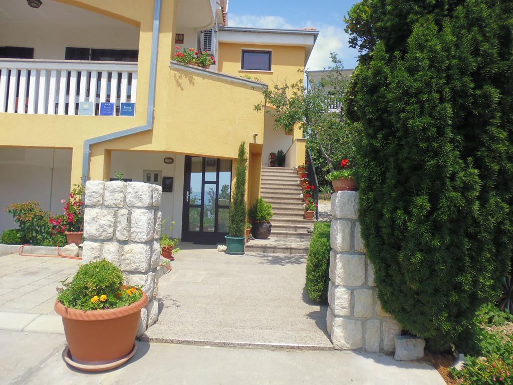 Apartments Jadranka Povile Novi Vinodolski Kamer foto