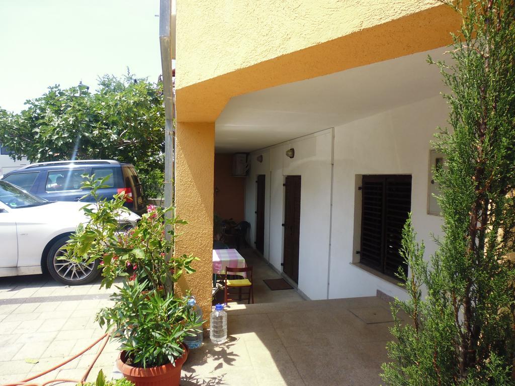 Apartments Jadranka Povile Novi Vinodolski Kamer foto